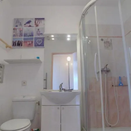 Apartment Vaux-sur-mer, 1 Piece, 3 Personnes - Fr-1-305a-8