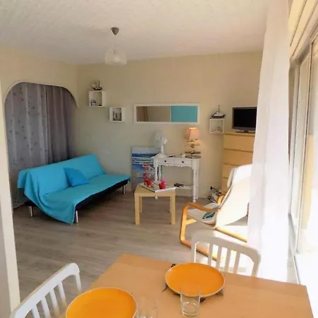 Apartment Vaux-sur-mer, 1 Piece, 3 Personnes - Fr-1-305a-8 *