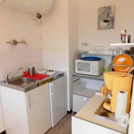 Apartment Vaux-sur-mer, 1 Piece, 3 Personnes - Fr-1-305a-8